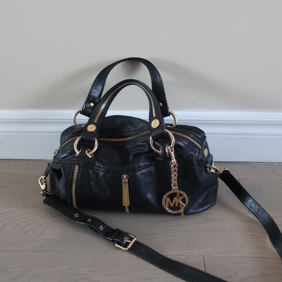 *Pending sale* Michael Kors leather handbag purse crossbody bag - Picture 4 of 17